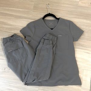 Gray Jaanuu Scrub Set